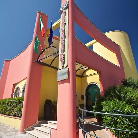 Lo Scacciapensieri Hotel & Restaurant Monteroni di Lecce Exterior foto